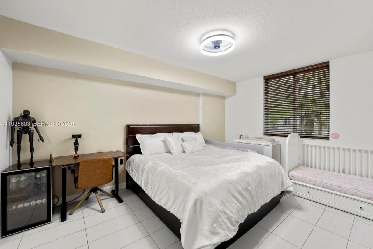 VERANDA CONDO - Residential