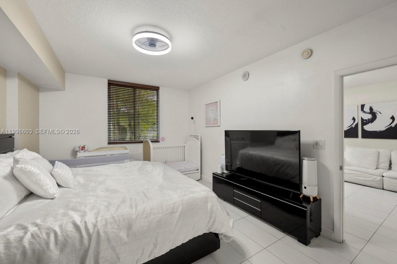 VERANDA CONDO - Residential