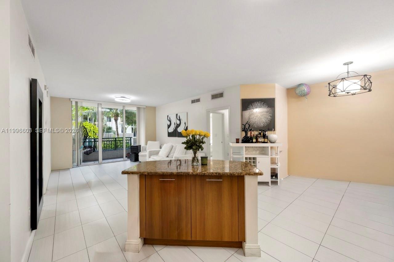 VERANDA CONDO - Residential