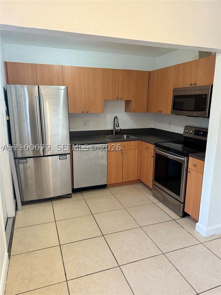 817 NW 46th Ave 817