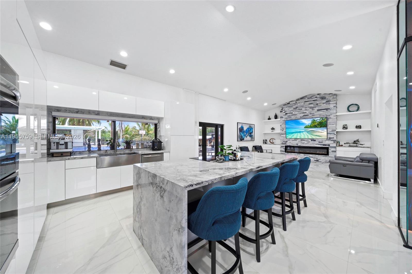 MIRAMAR WEST - Residential