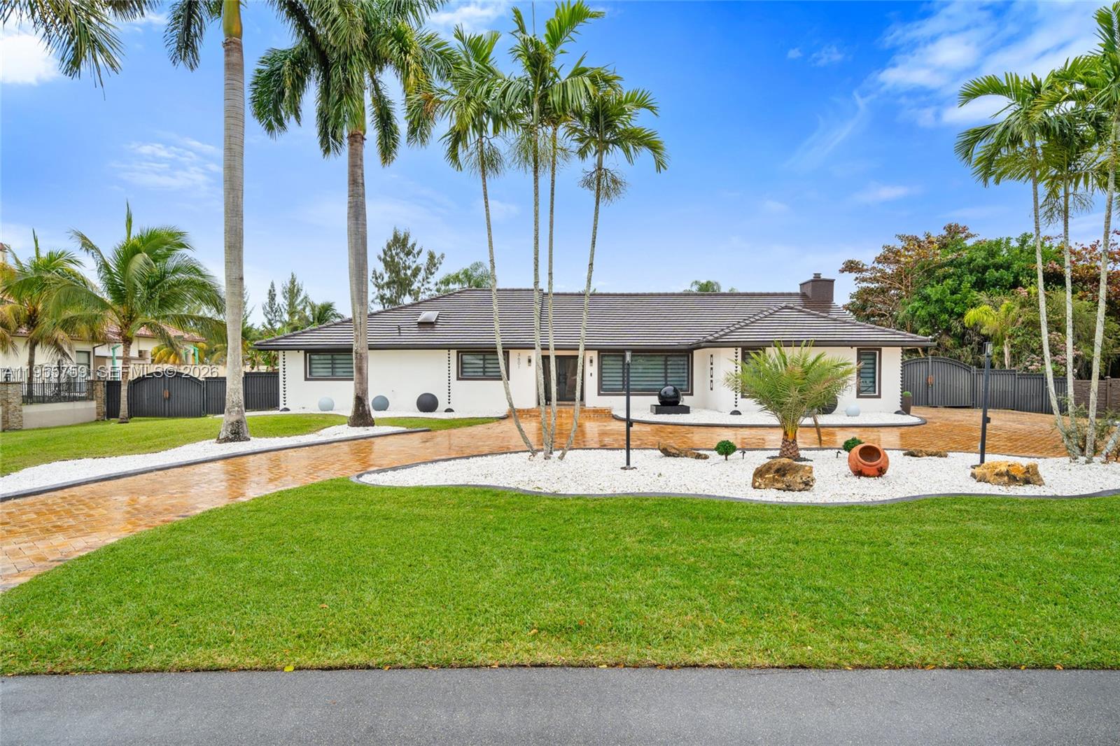 MIRAMAR WEST - Residential