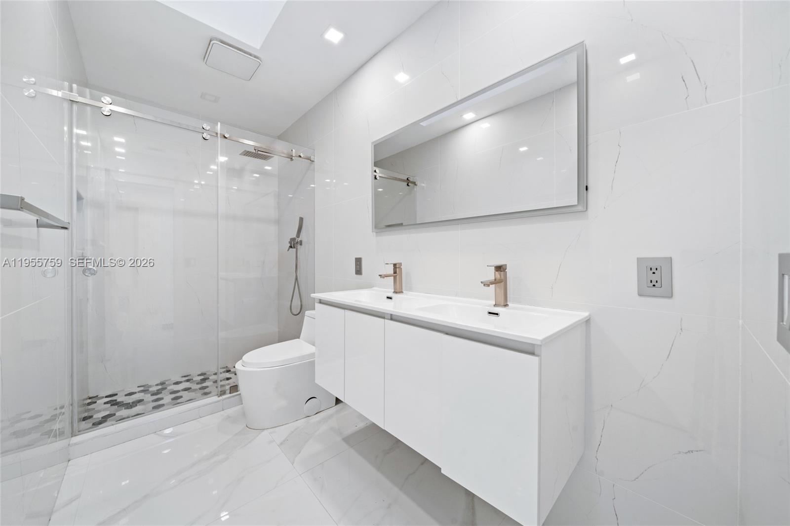 MIRAMAR WEST - Residential