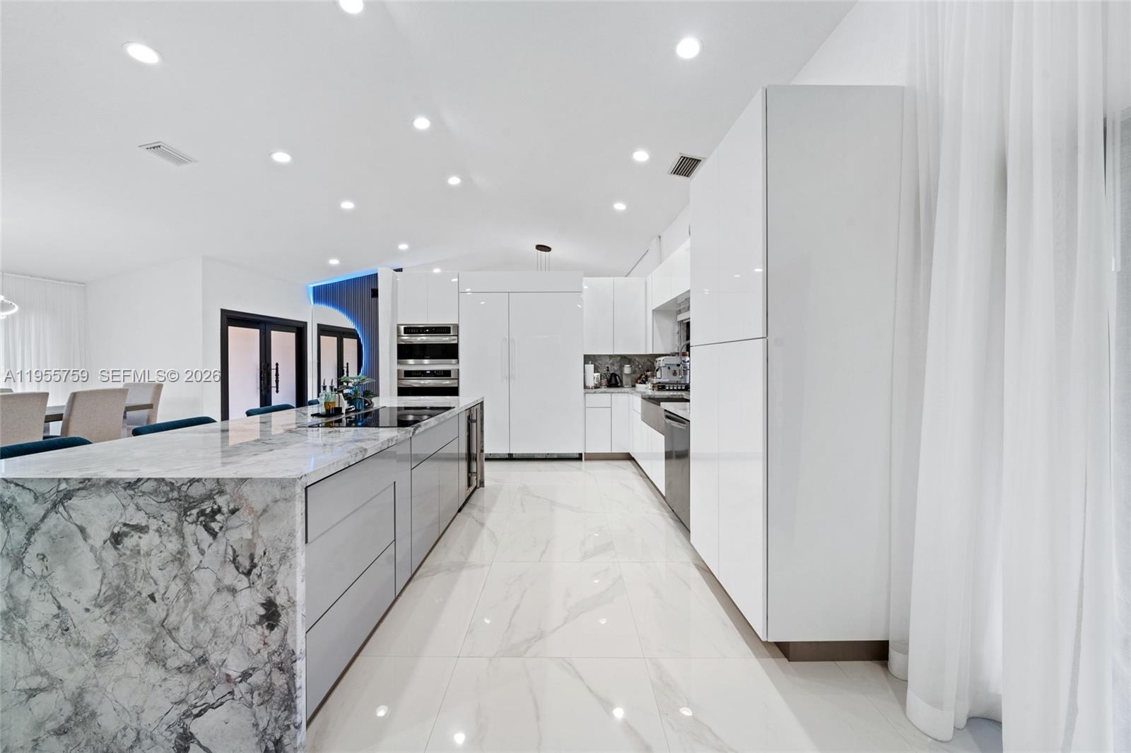 MIRAMAR WEST - Residential