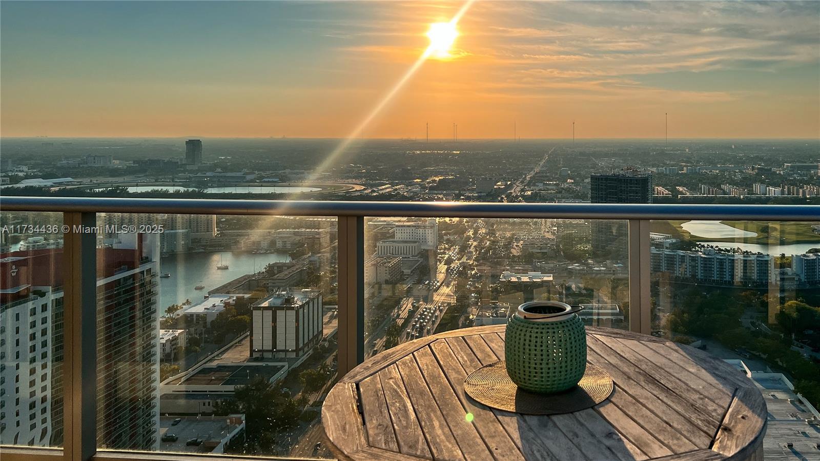 Property for Sale at 4010 S Ocean Dr T4302, Hollywood, Broward County, Florida - Bedrooms: 2 
Bathrooms: 2  - $1,150,000