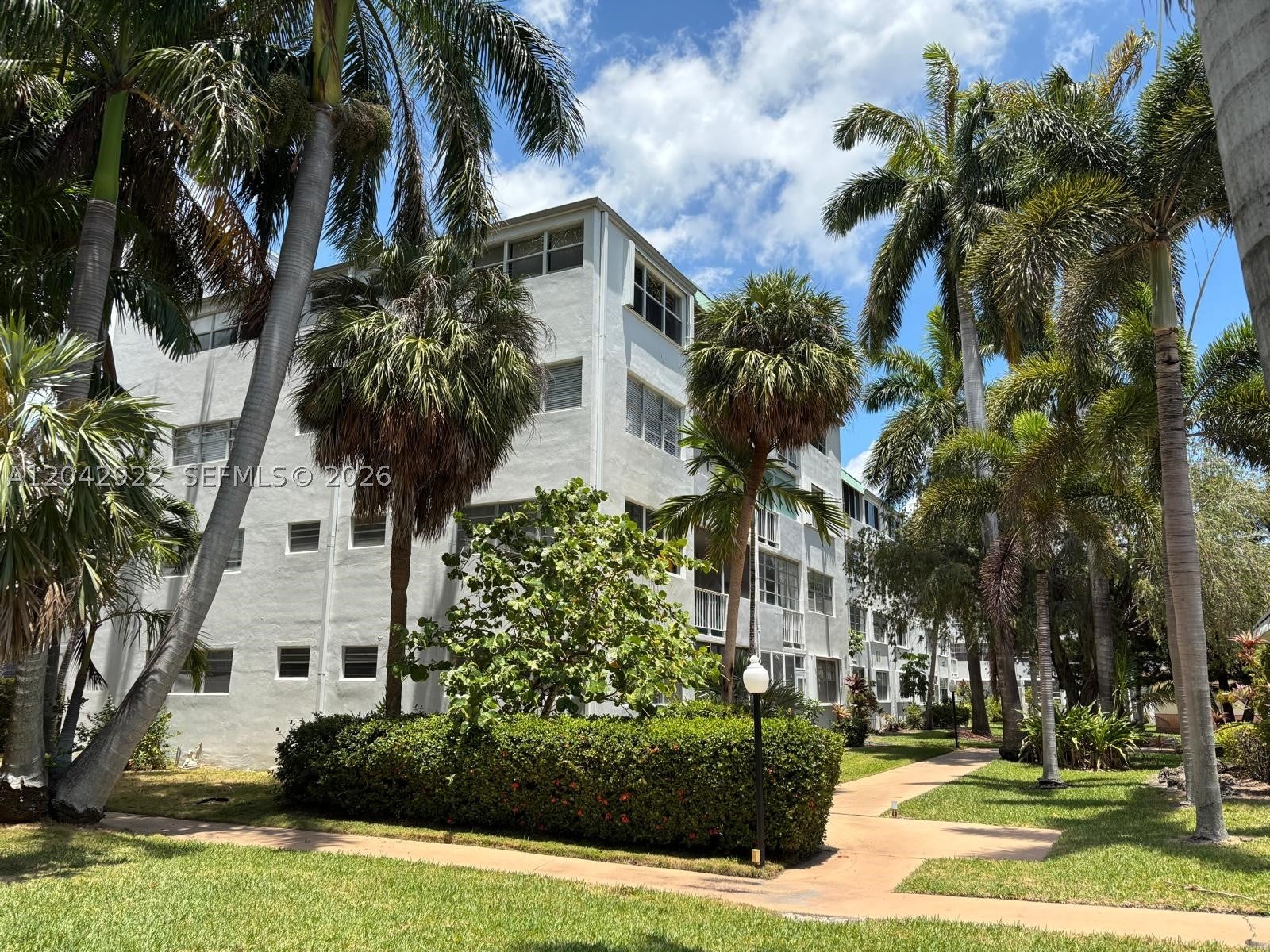 1333 E Hallandale Beach Blvd