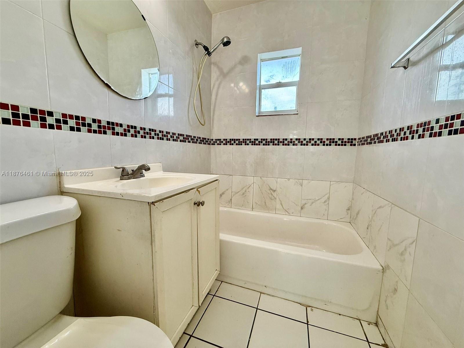 COLLEGE TRACT - Residential Lease
