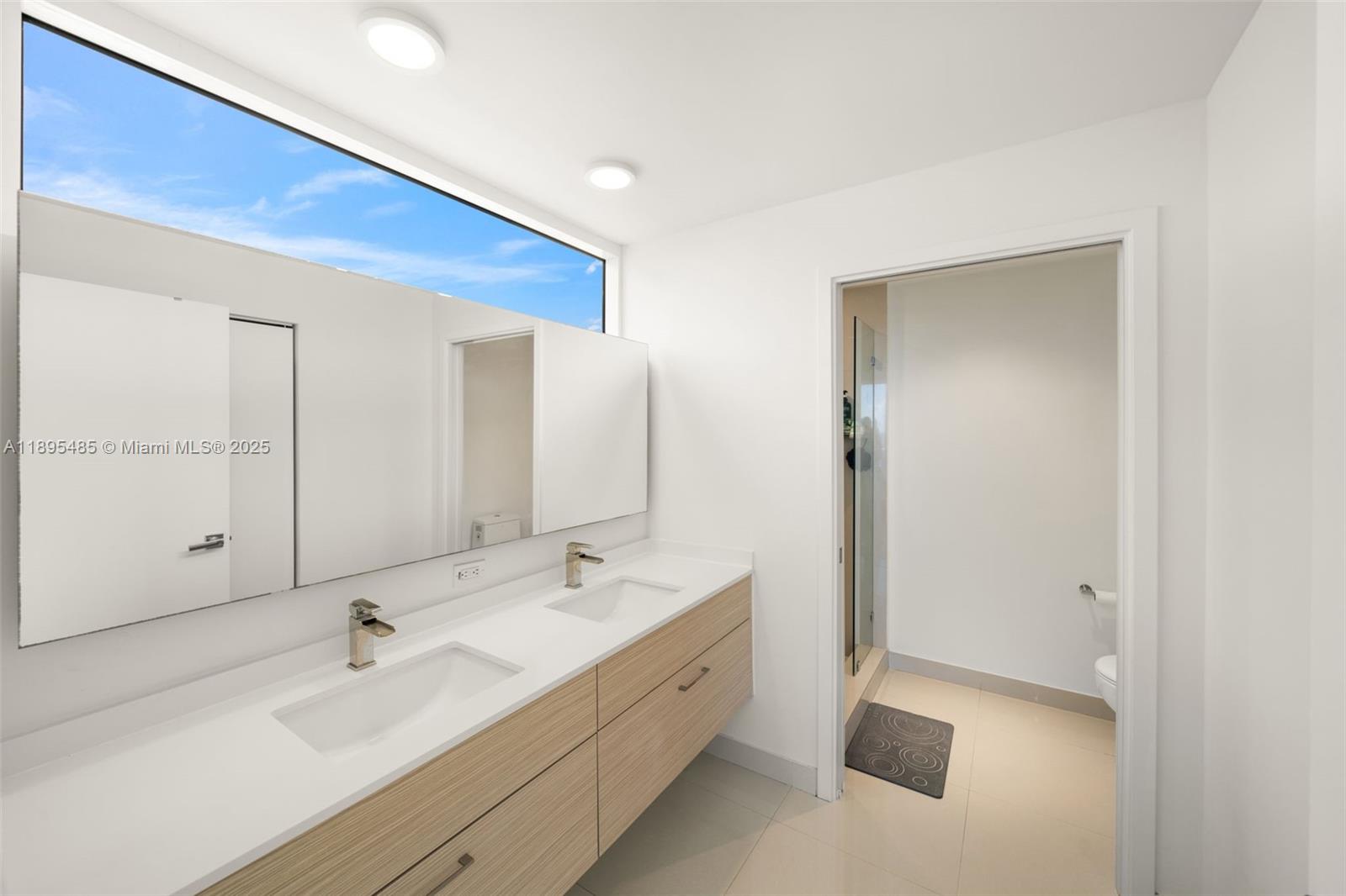 BAY HOUSE MIAMI CONDO - Residential