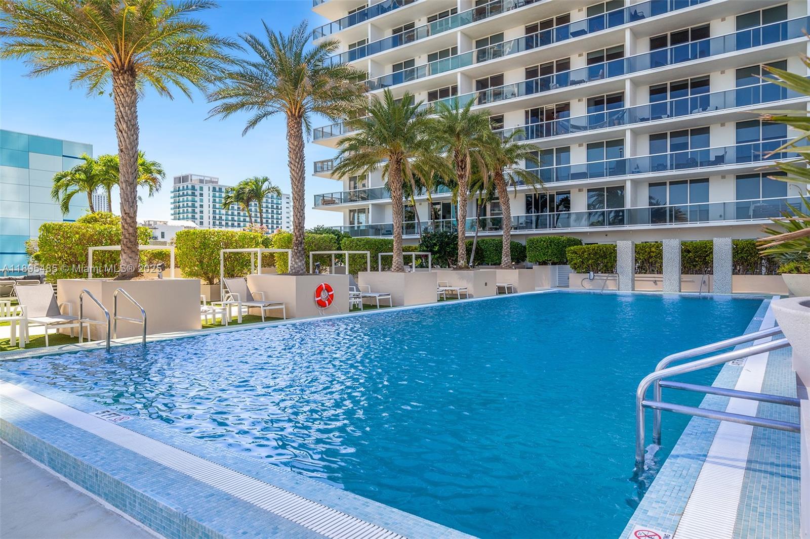 BAY HOUSE MIAMI CONDO - Residential