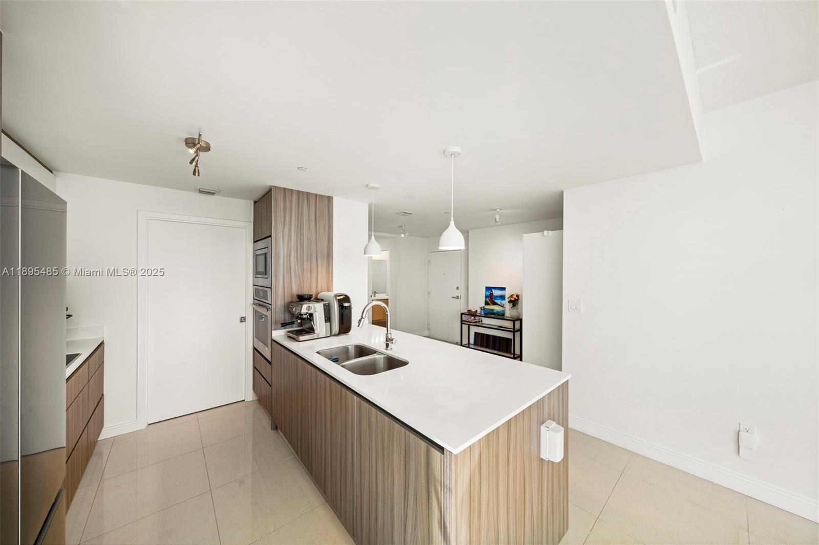 BAY HOUSE MIAMI CONDO - Residential