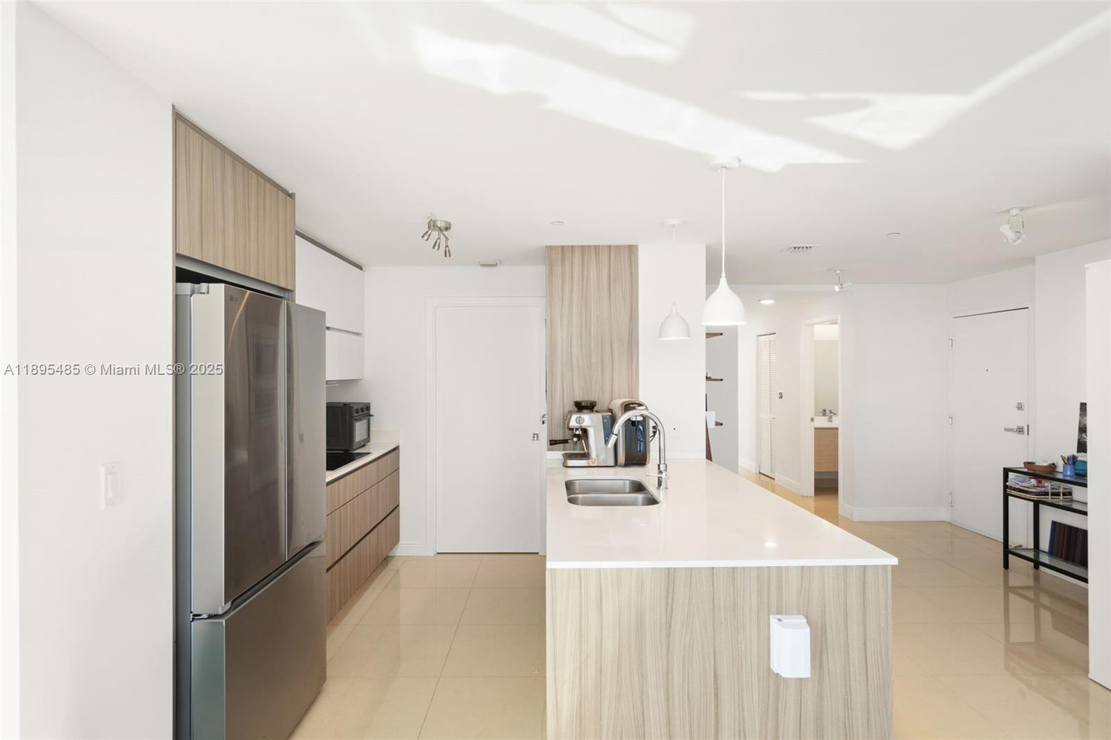 BAY HOUSE MIAMI CONDO - Residential