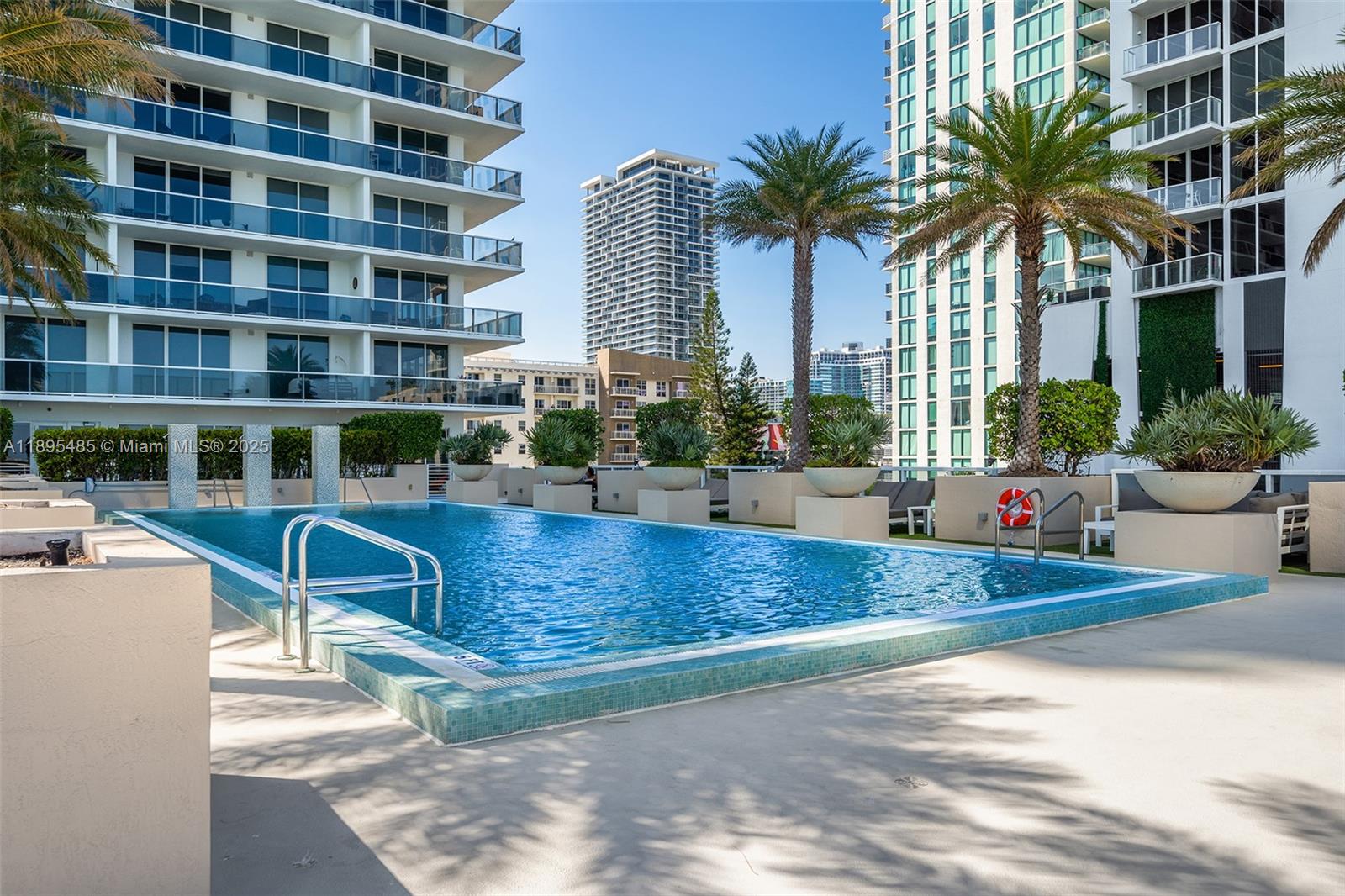 BAY HOUSE MIAMI CONDO - Residential