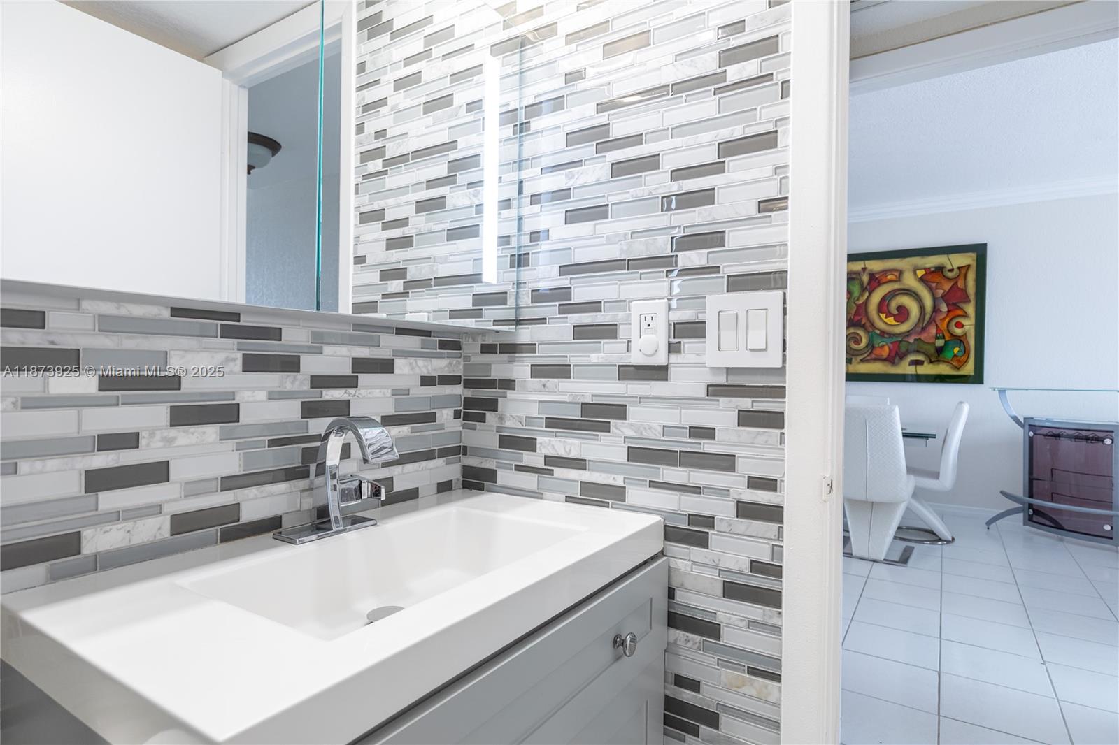 HEMISPHERES CONDO - Residential Lease