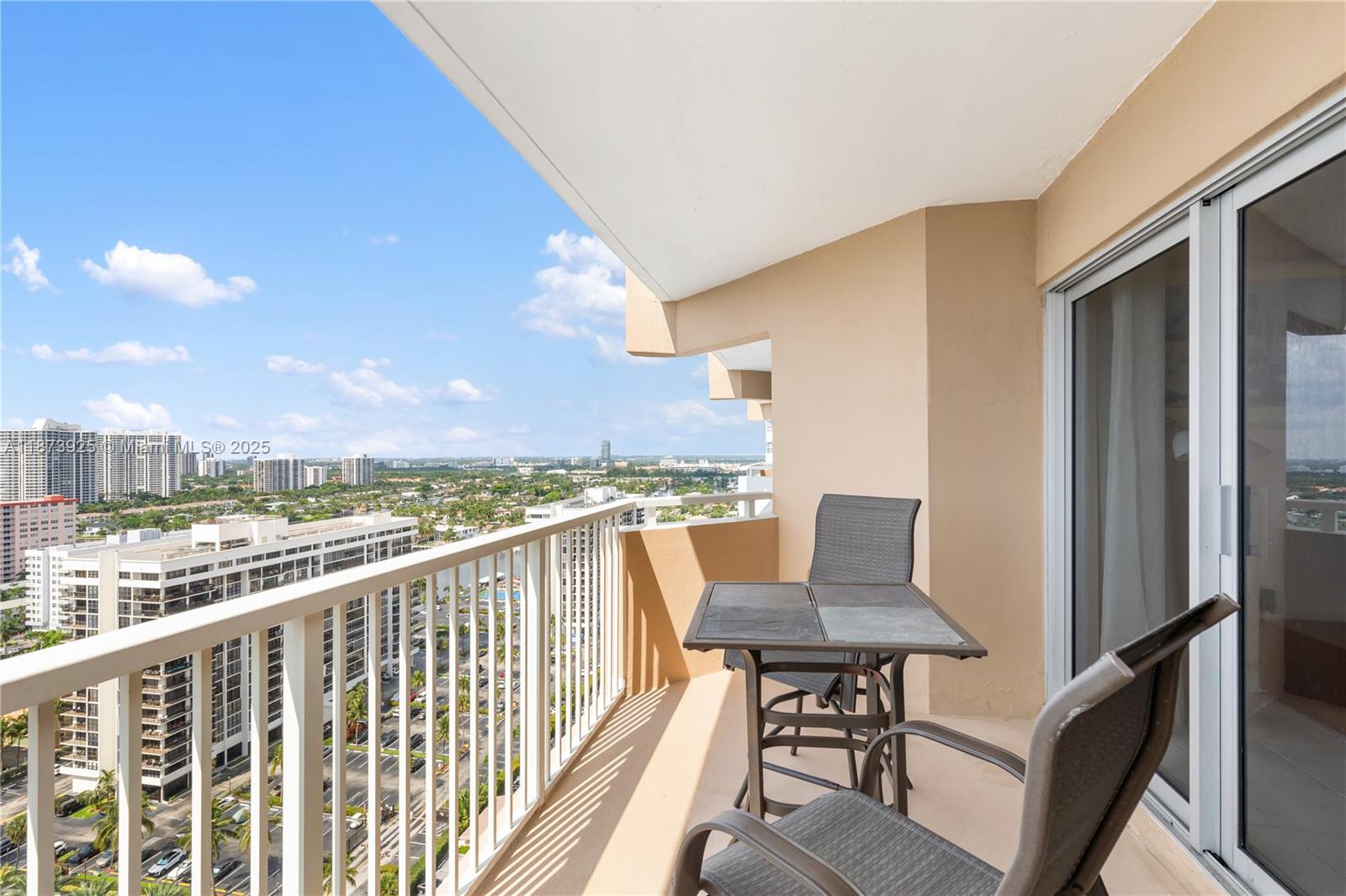 HEMISPHERES CONDO - Residential Lease