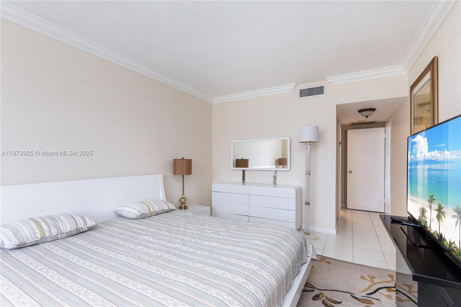 HEMISPHERES CONDO - Residential Lease