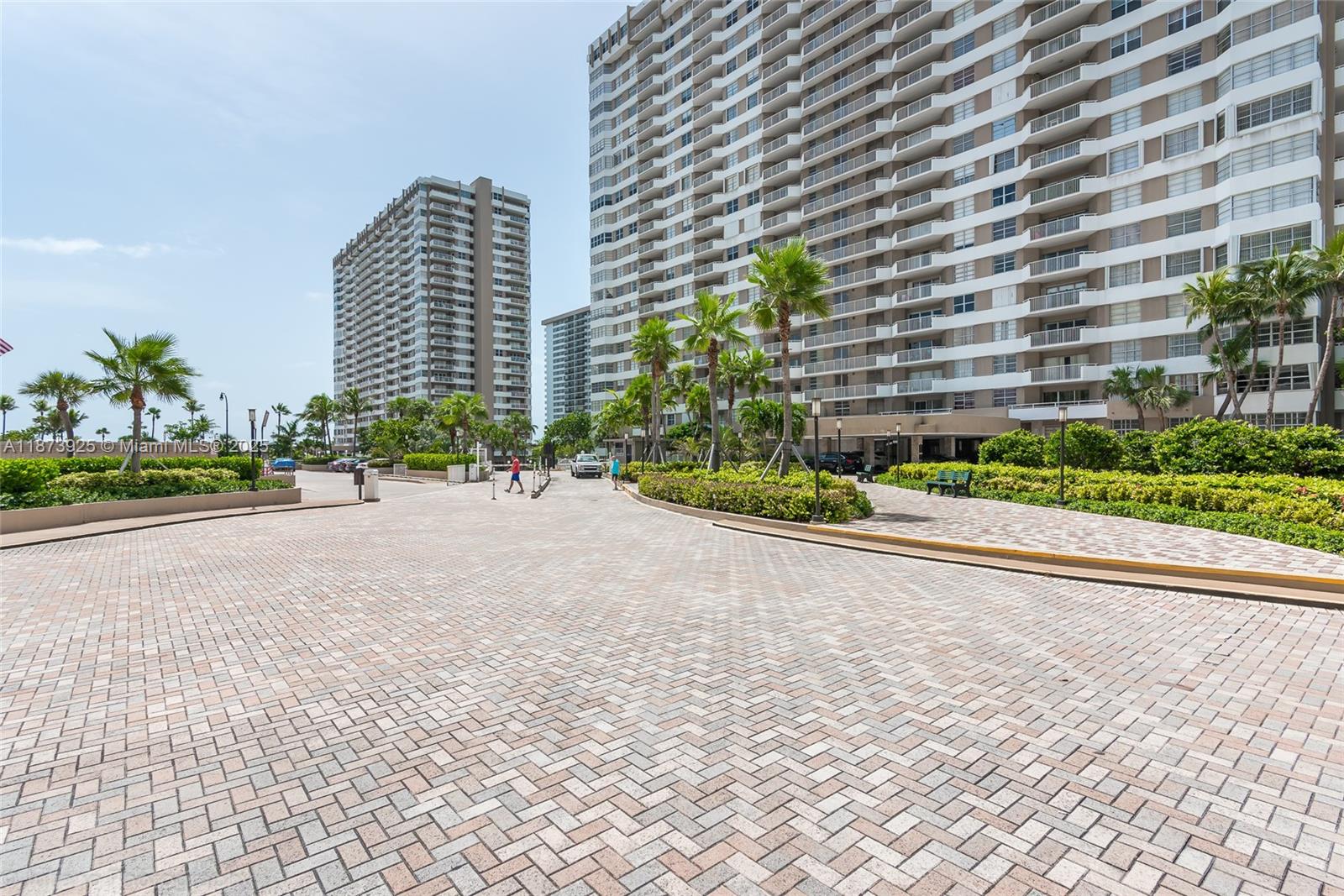 HEMISPHERES CONDO - Residential Lease