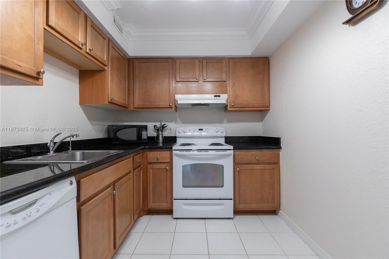 HEMISPHERES CONDO - Residential Lease