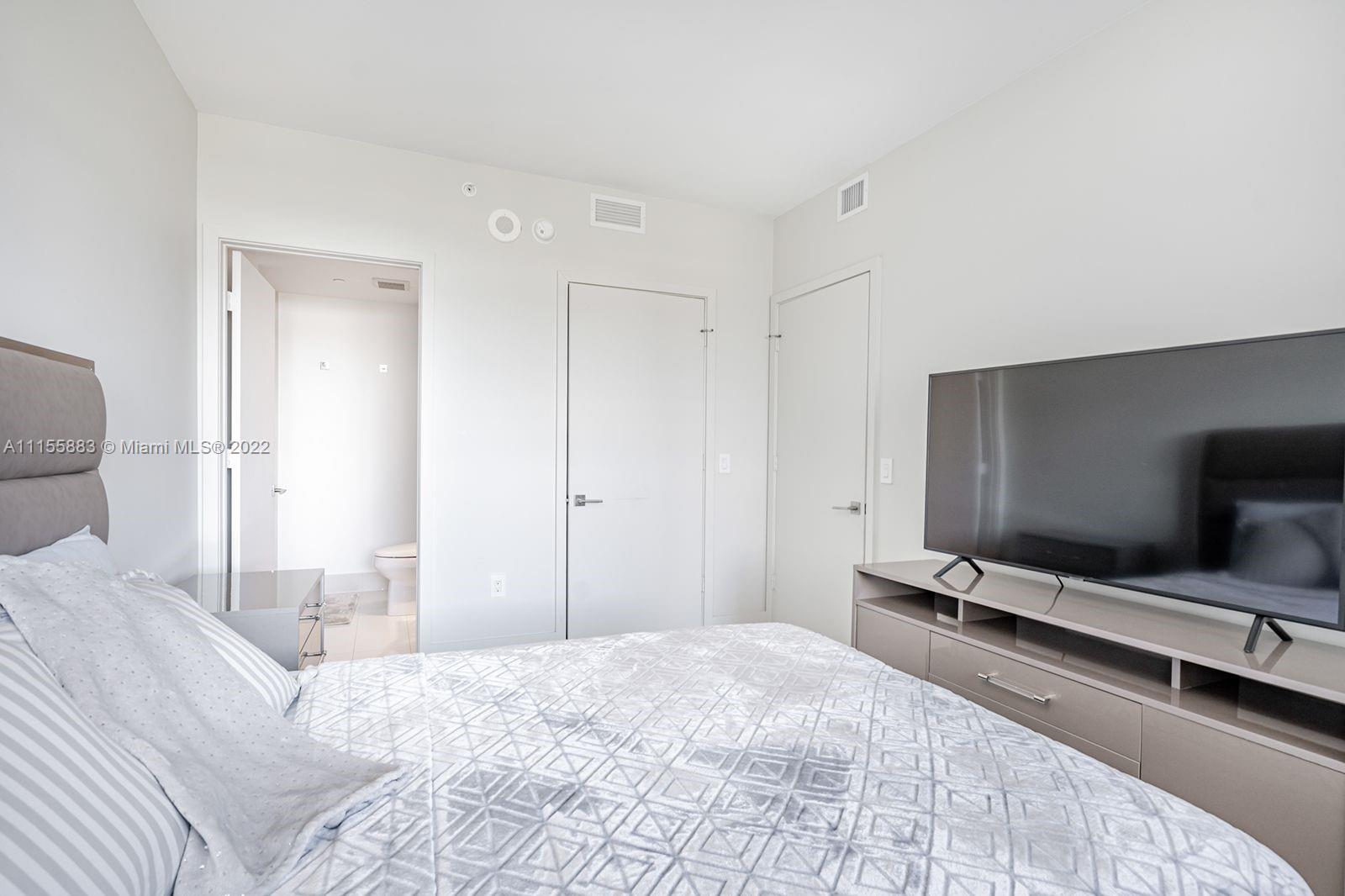 PARAISO BAY CONDO - Residential Lease