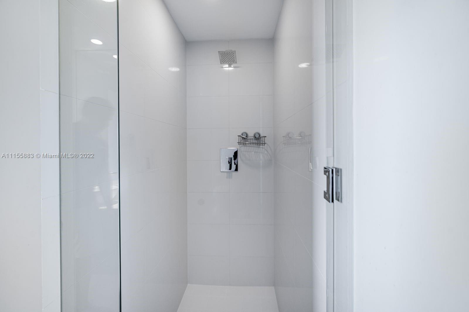 PARAISO BAY CONDO - Residential Lease