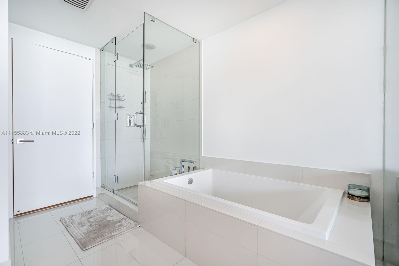 PARAISO BAY CONDO - Residential Lease