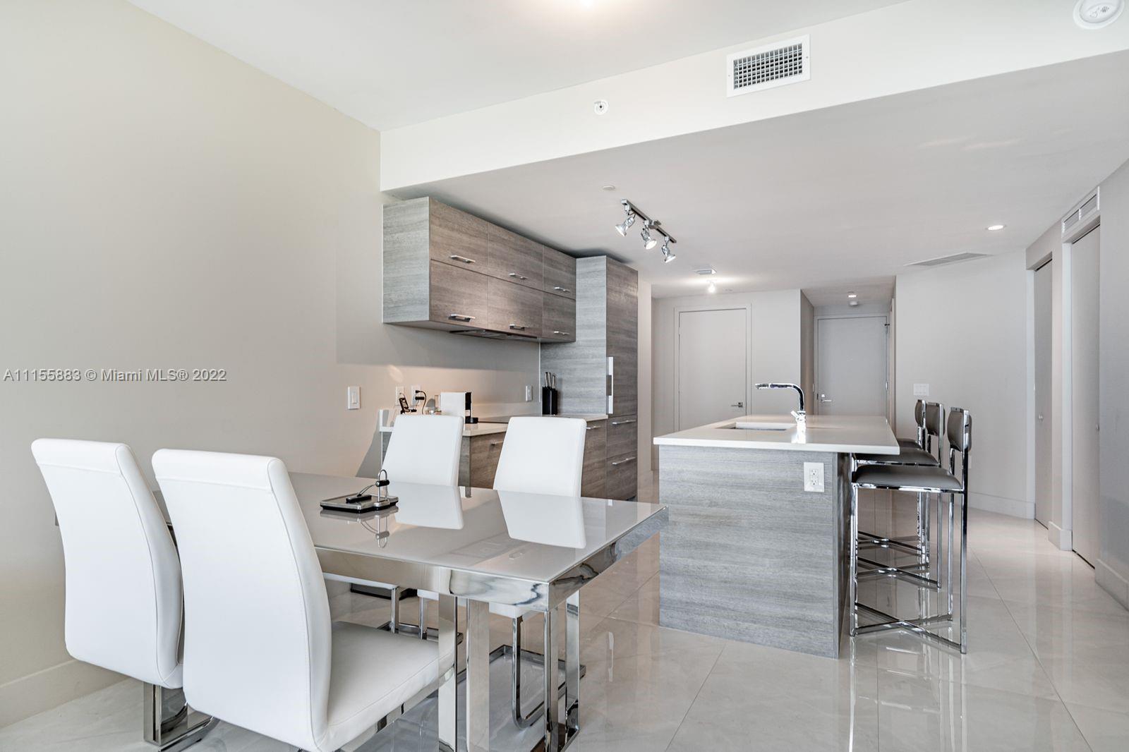 PARAISO BAY CONDO - Residential Lease