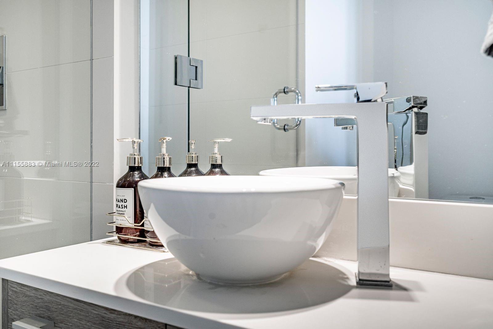 PARAISO BAY CONDO - Residential Lease