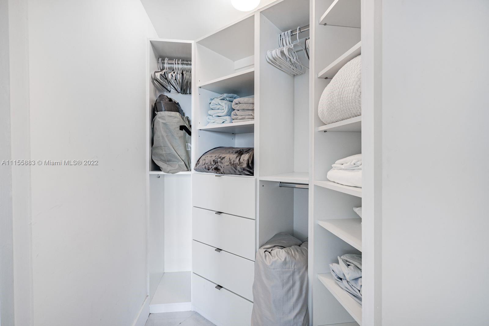 PARAISO BAY CONDO - Residential Lease