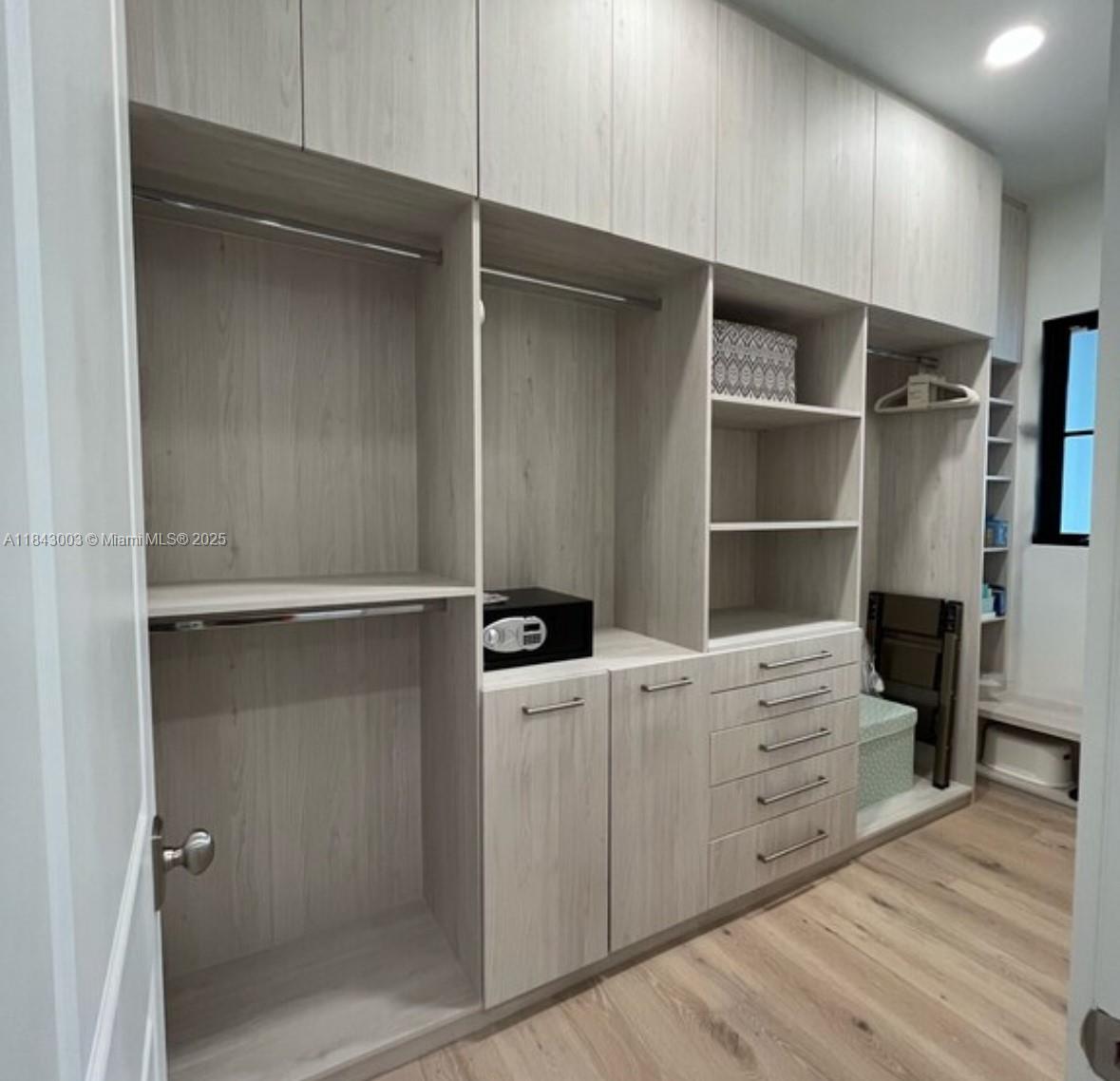 NURMI ISLES ISLAND NO 1 - Residential Lease