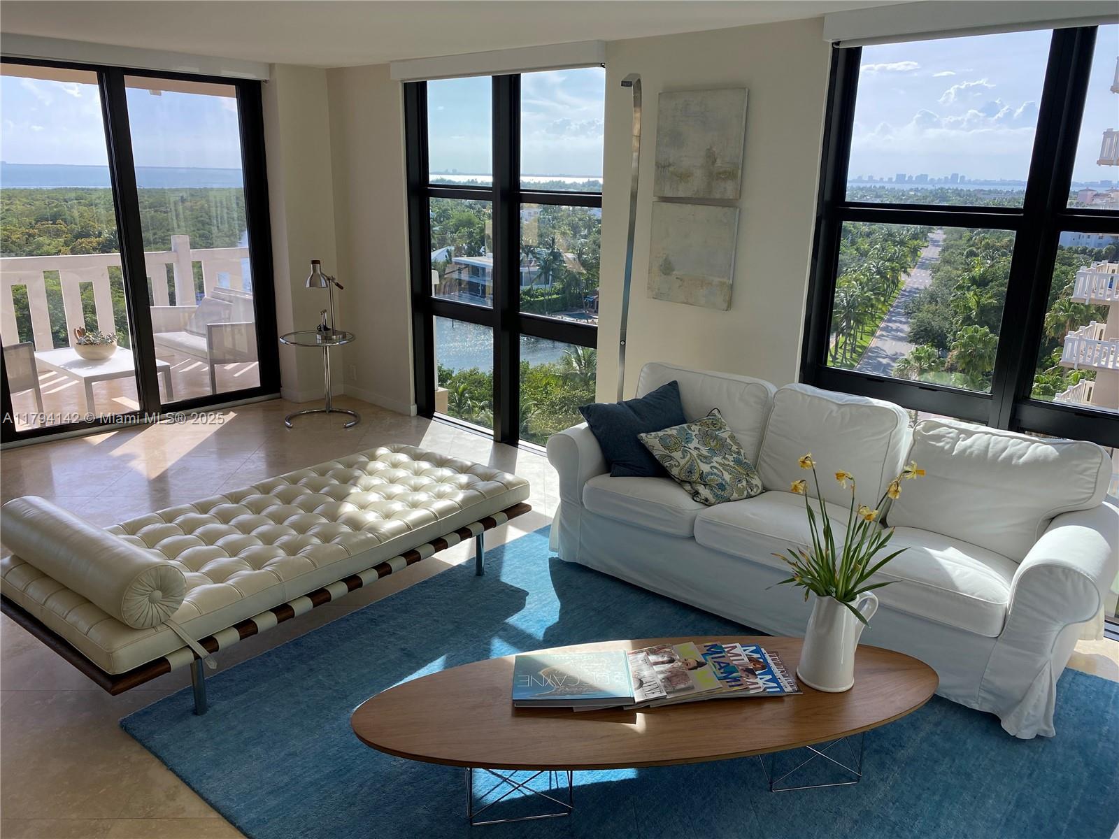 1121 Crandon Blvd D902