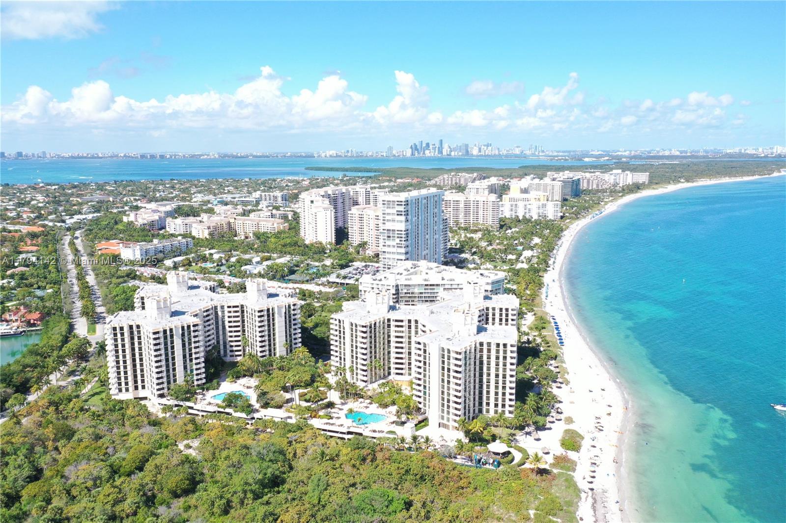 Property for Sale at 1121 Crandon Blvd D902, Key Biscayne, Miami-Dade County, Florida - Bedrooms: 2 
Bathrooms: 2  - $1,869,000
