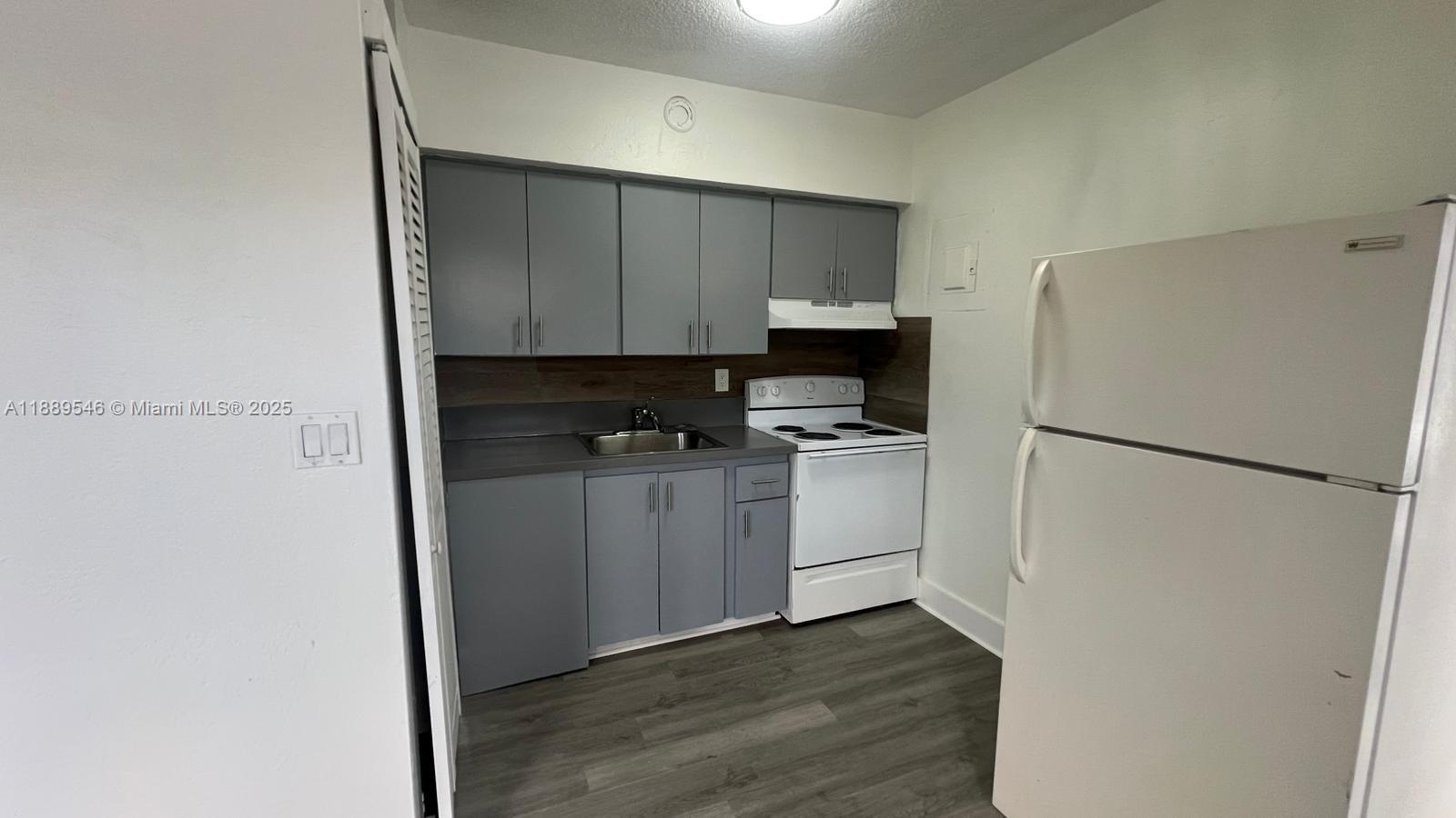 MIAMI GARDENS ESTATES SEC - Residential Lease