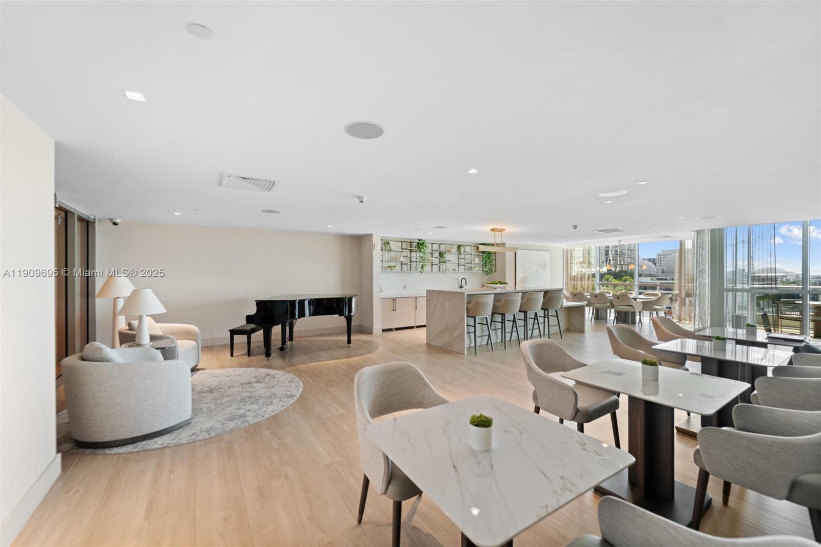 900 BISCAYNE BAY CONDO - Residential