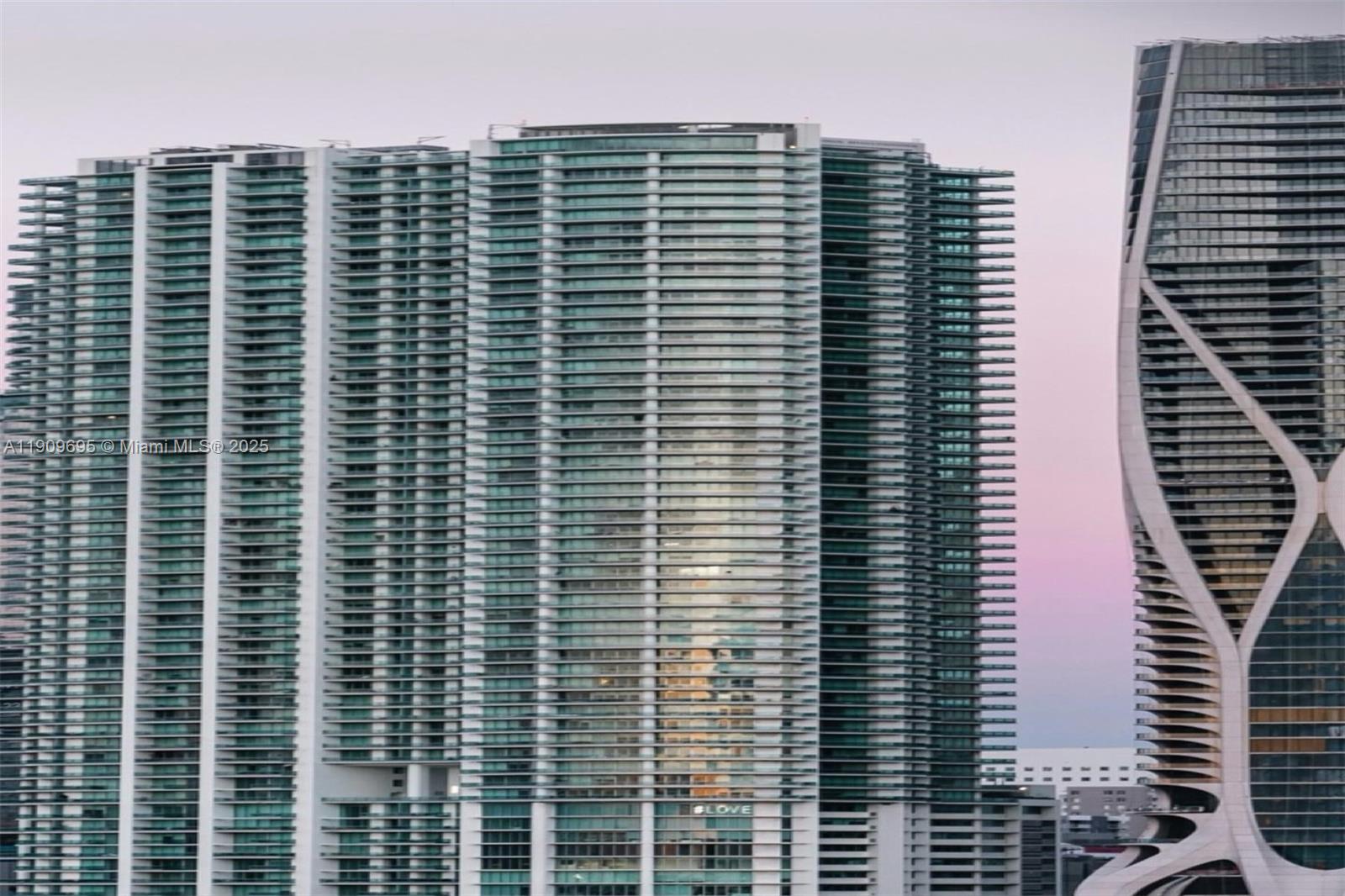 900 BISCAYNE BAY CONDO - Residential