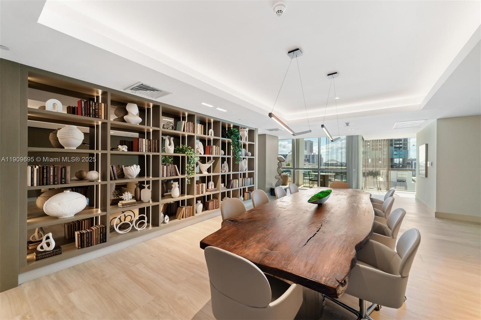 900 BISCAYNE BAY CONDO - Residential