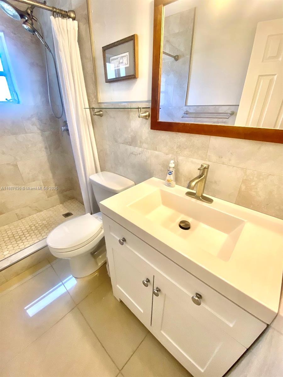 FLORENCE CONDO - Residential Lease