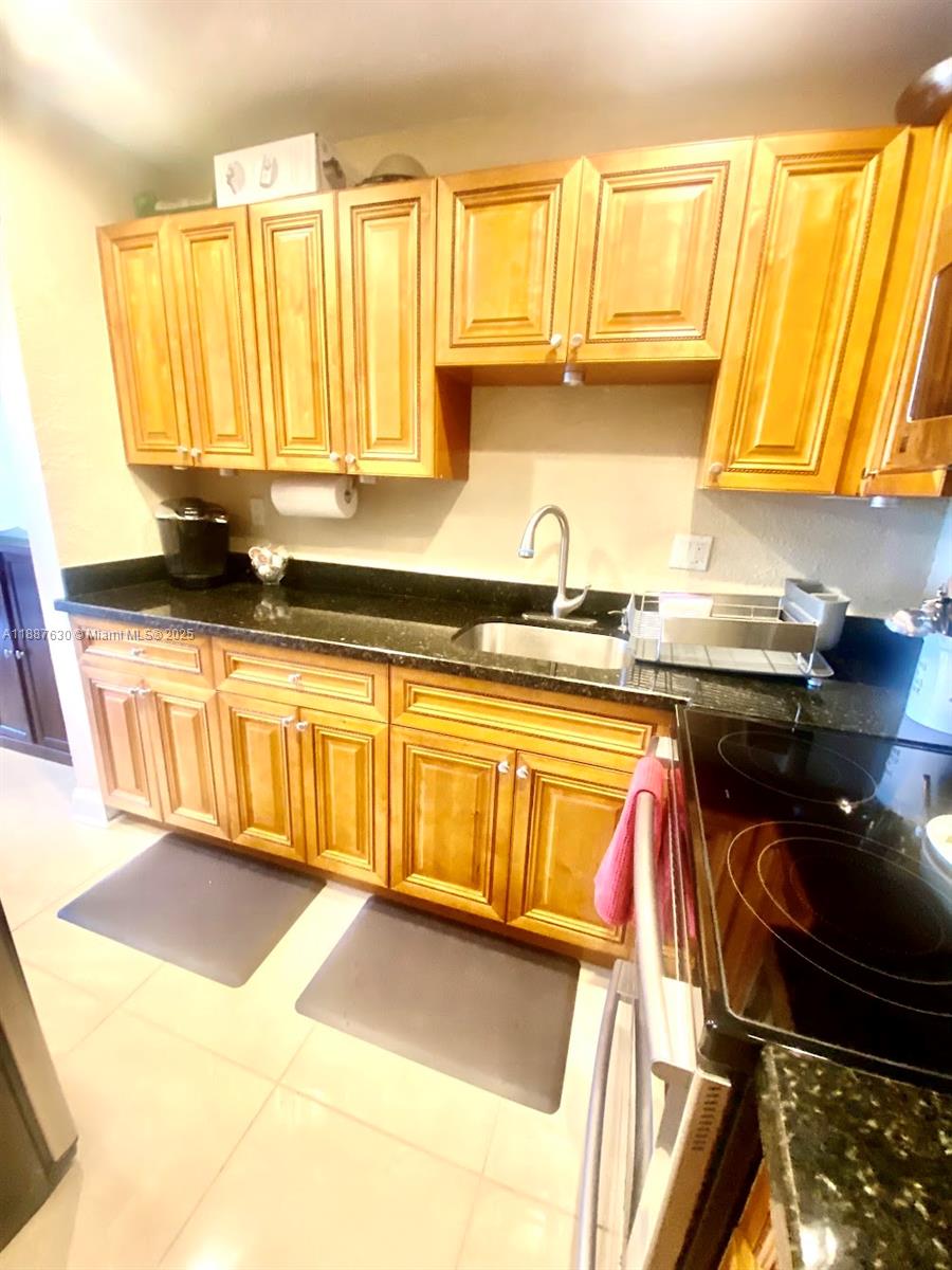 FLORENCE CONDO - Residential Lease