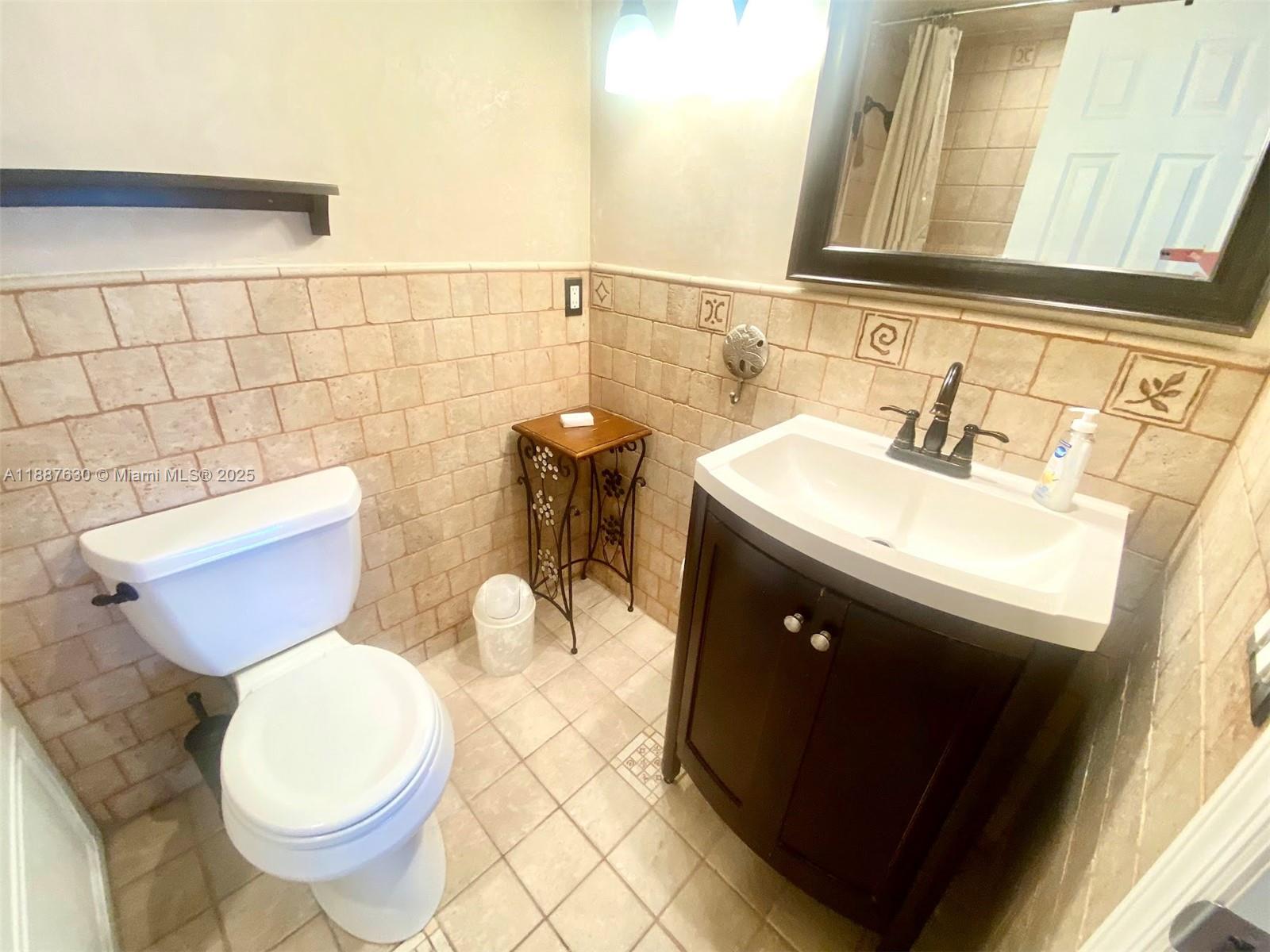 FLORENCE CONDO - Residential Lease