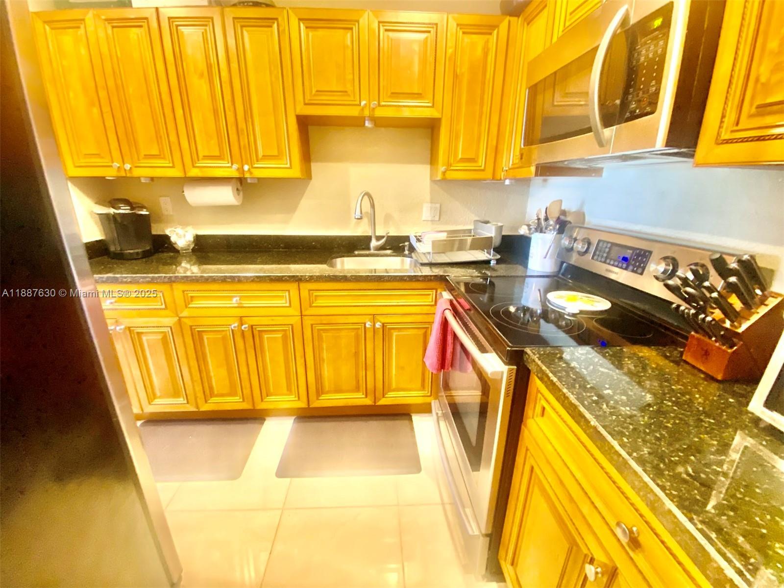 FLORENCE CONDO - Residential Lease