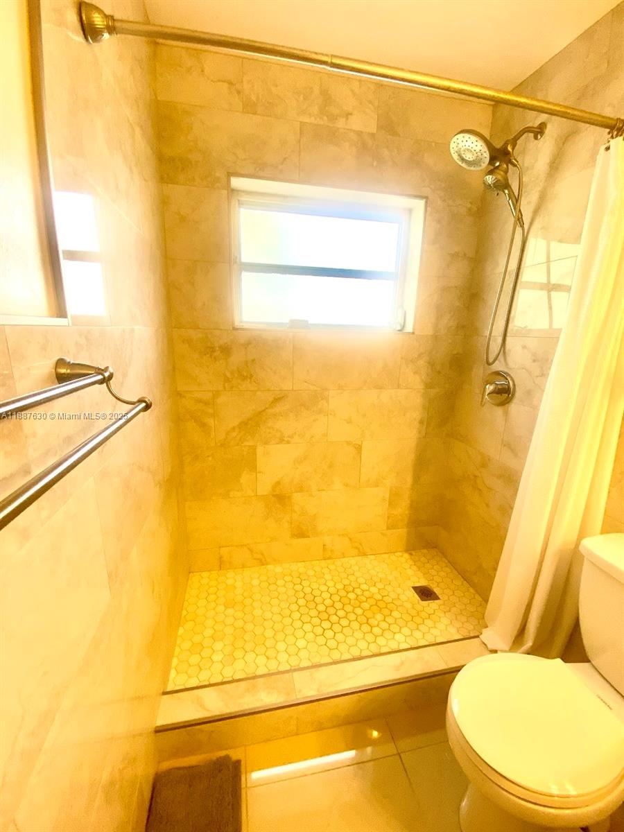 FLORENCE CONDO - Residential Lease