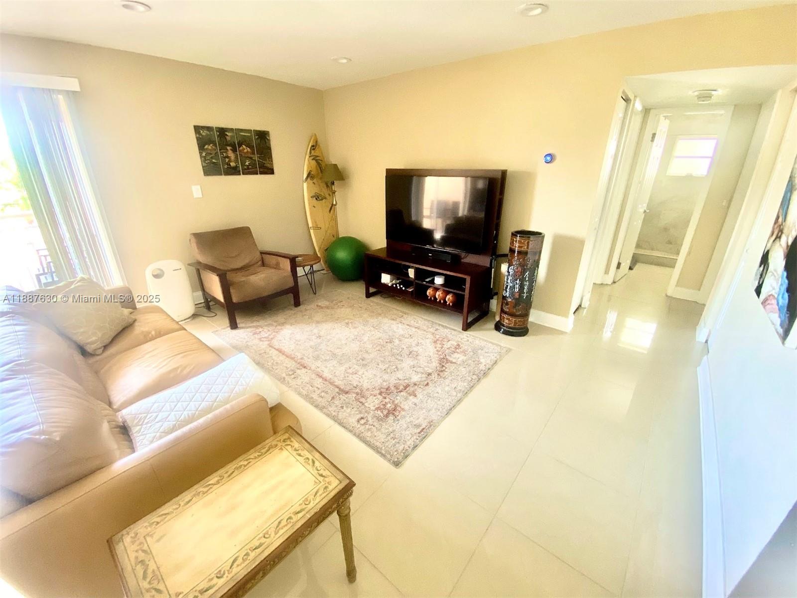 FLORENCE CONDO - Residential Lease