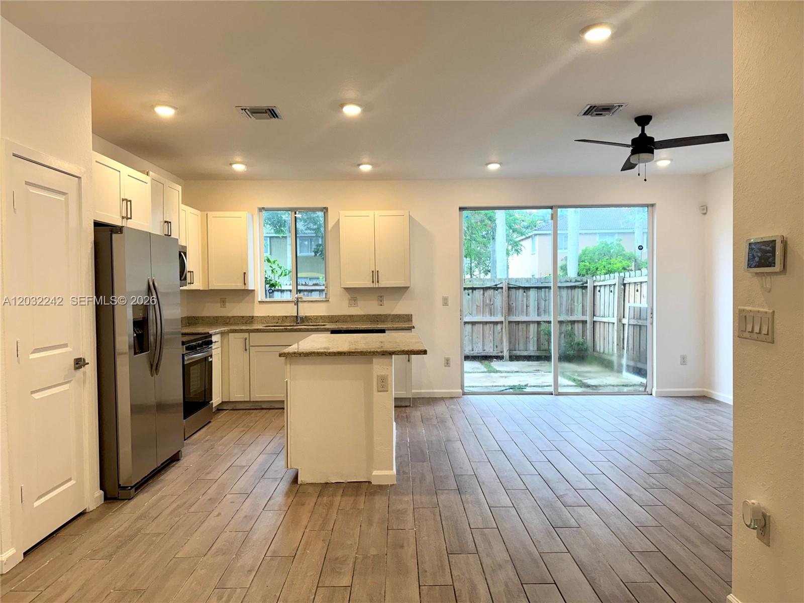 1019 SE 24th Ter