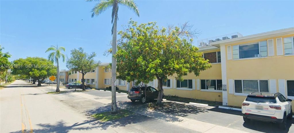 Photo of 5840 NE 22nd Way #728, Fort Lauderdale, FL 33308 (MLS # A12011851)