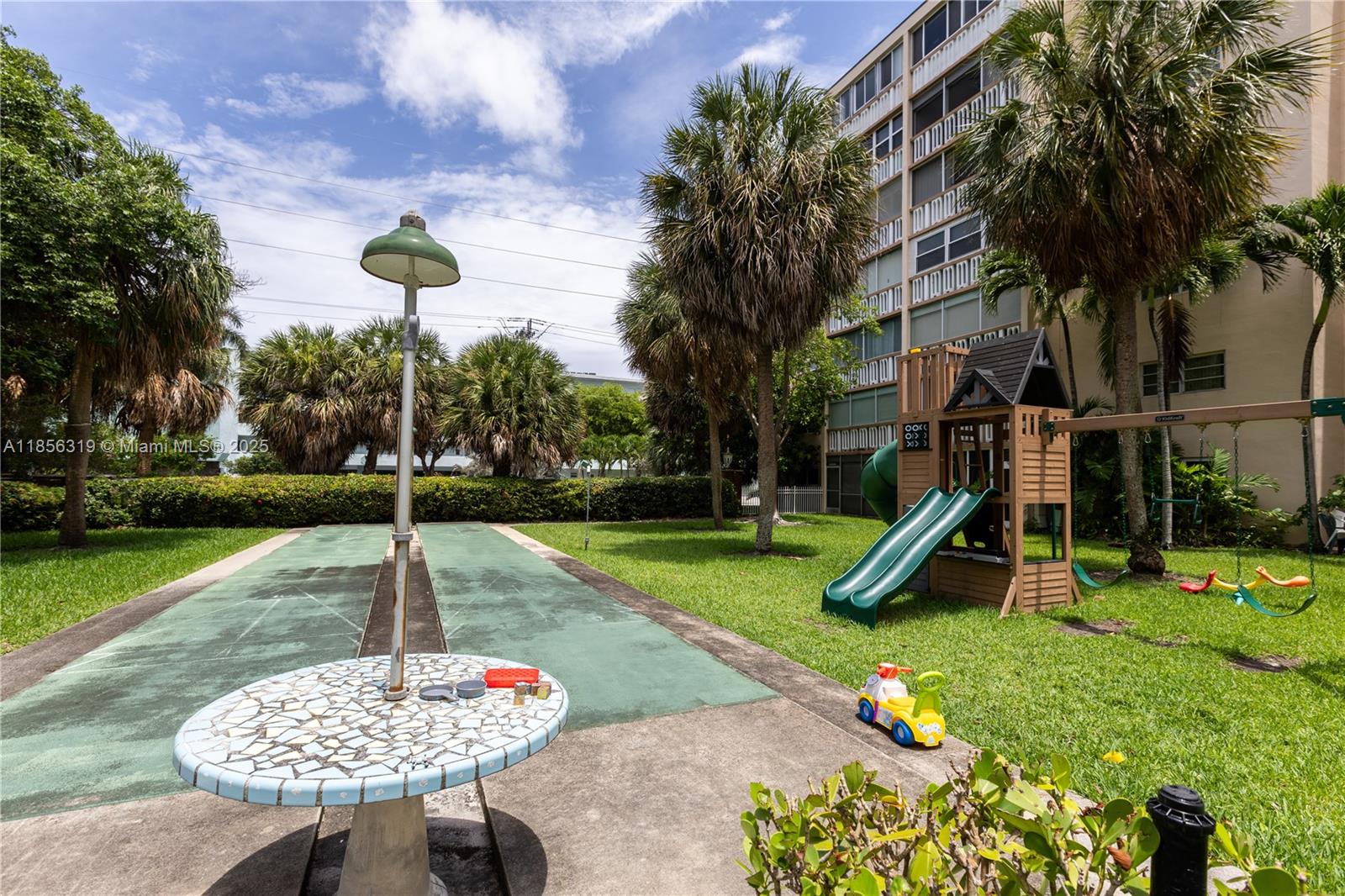 MEADOWBROOK TOWERS CONDO E - Residential