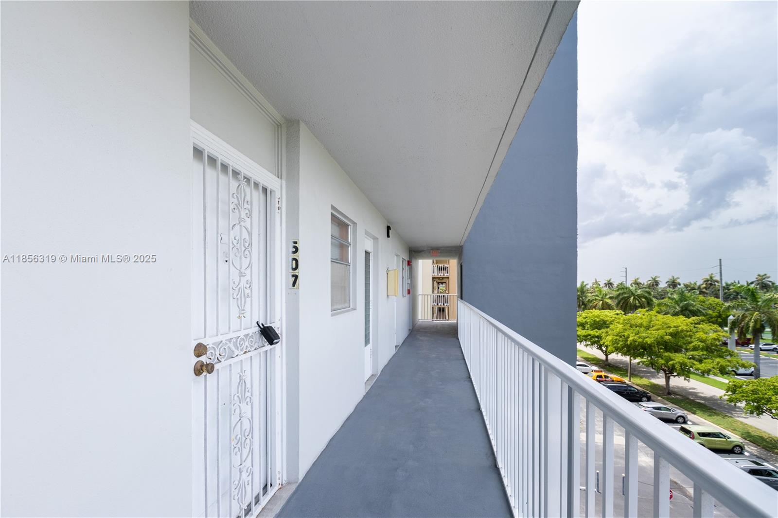 MEADOWBROOK TOWERS CONDO E - Residential