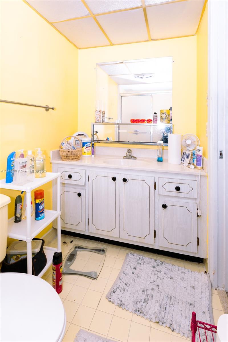 MEADOWBROOK TOWERS CONDO E - Residential