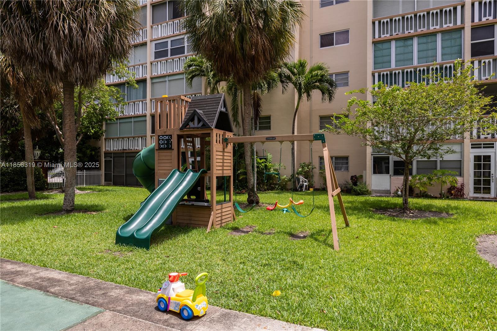 MEADOWBROOK TOWERS CONDO E - Residential