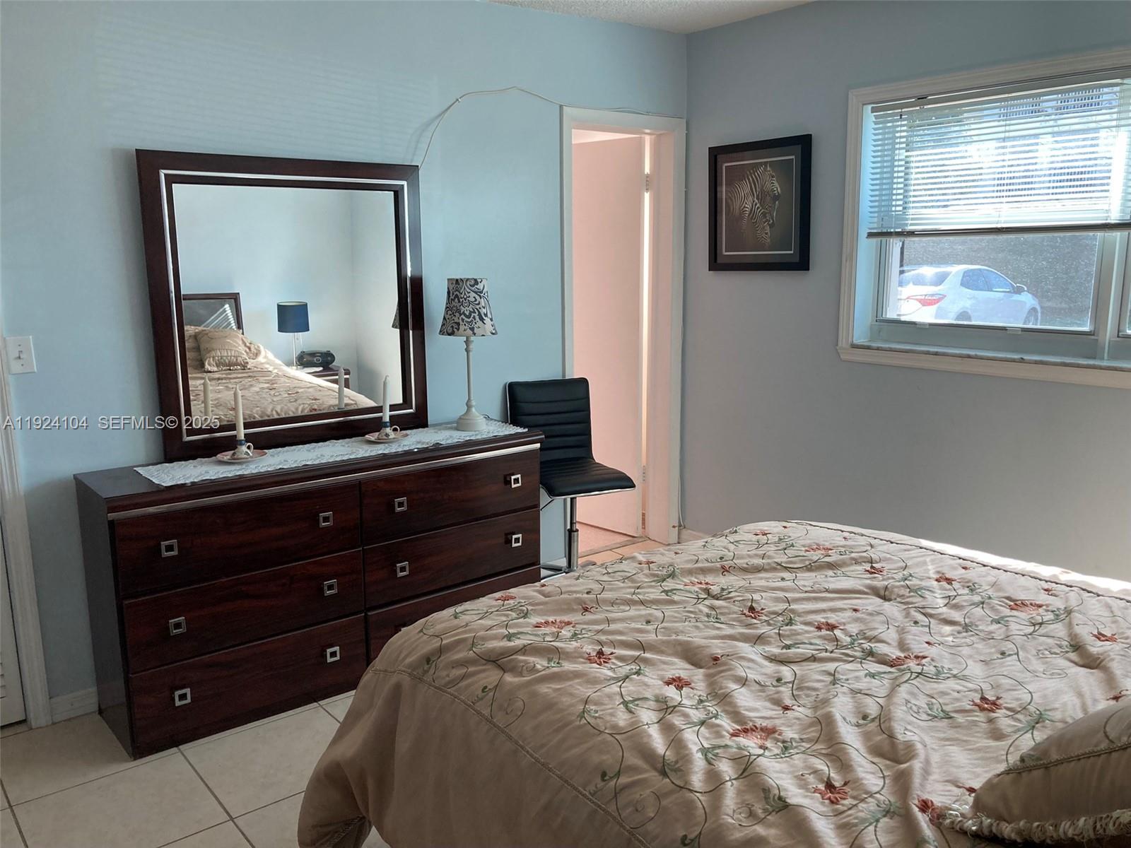 BEVERLY HILLS CONDO NUMBE - Residential