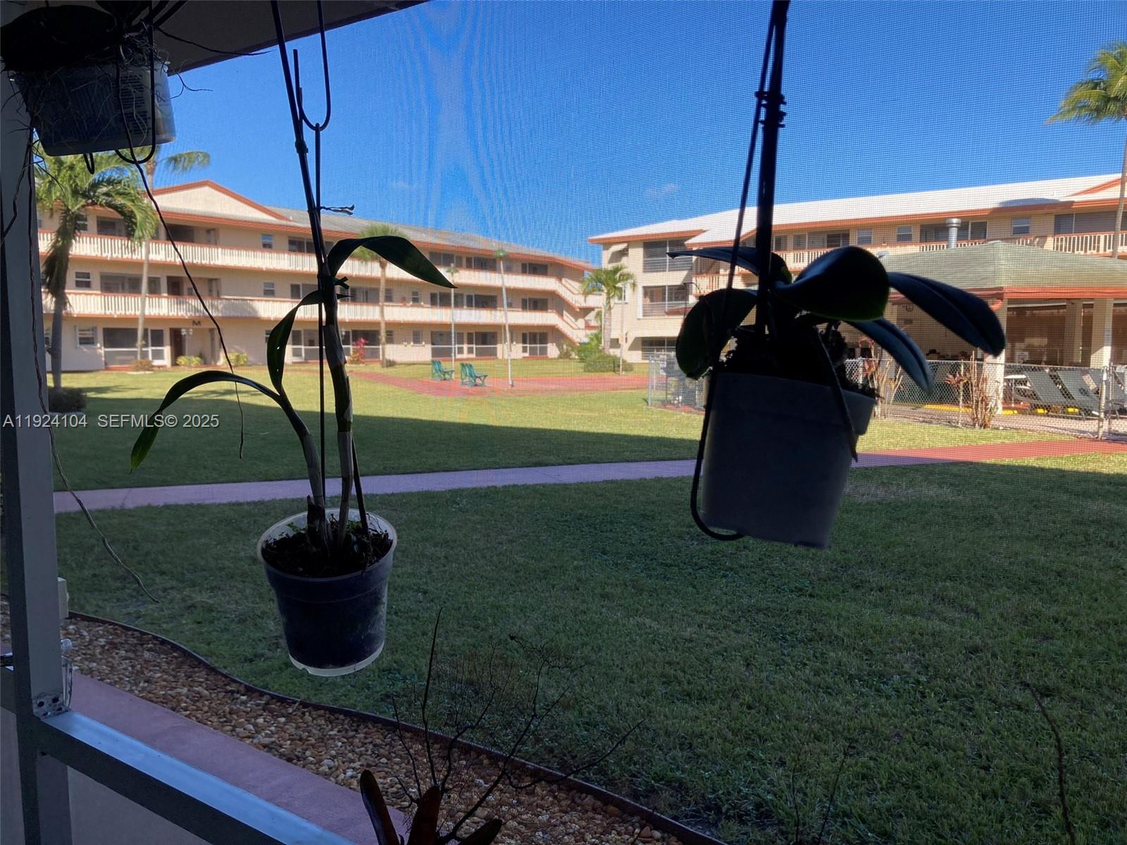 BEVERLY HILLS CONDO NUMBE - Residential