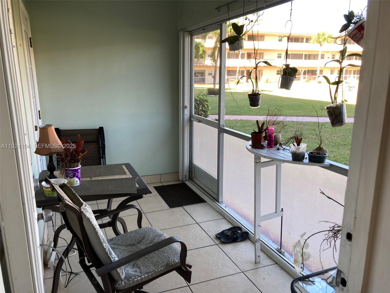 BEVERLY HILLS CONDO NUMBE - Residential