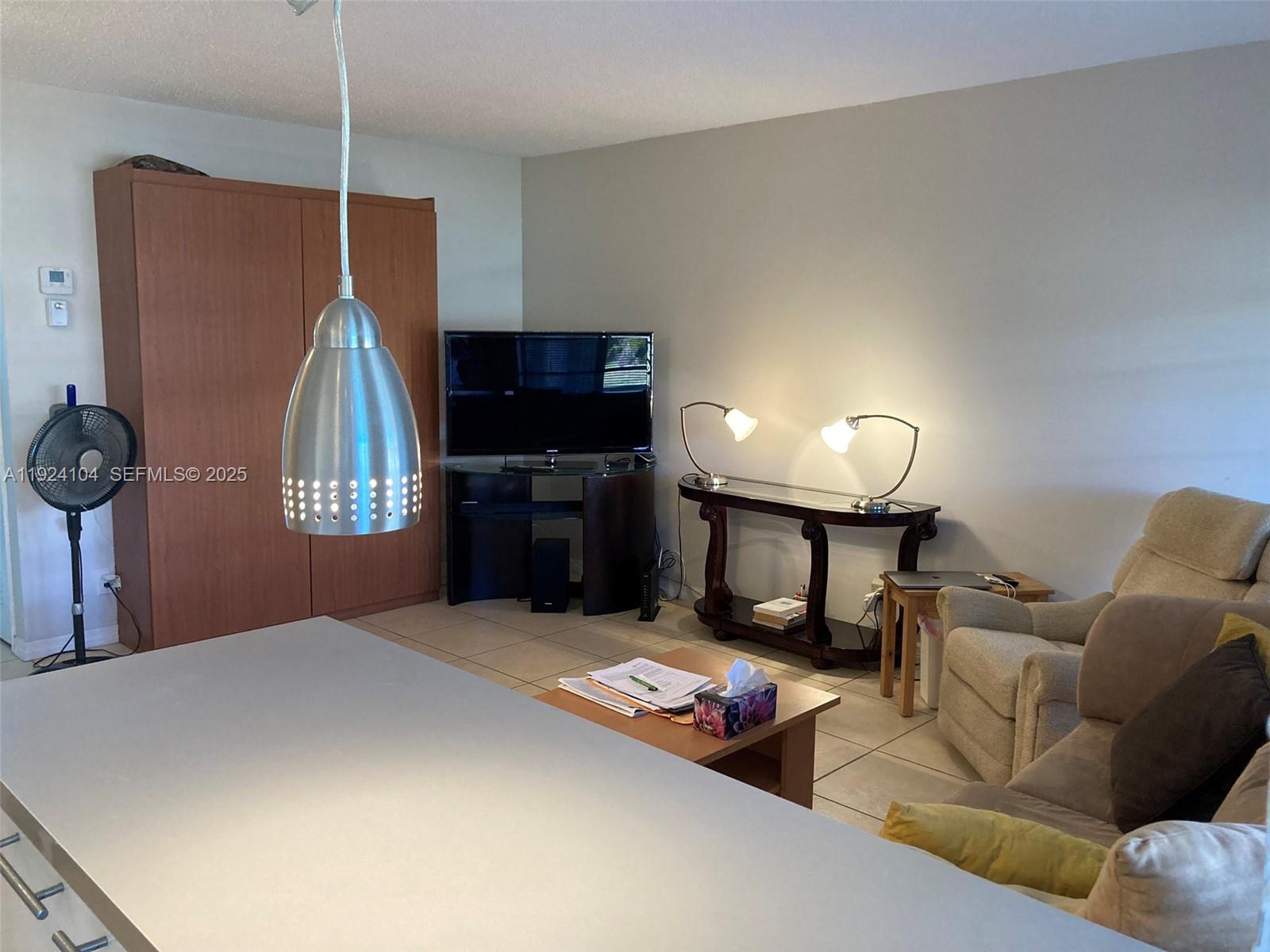 BEVERLY HILLS CONDO NUMBE - Residential